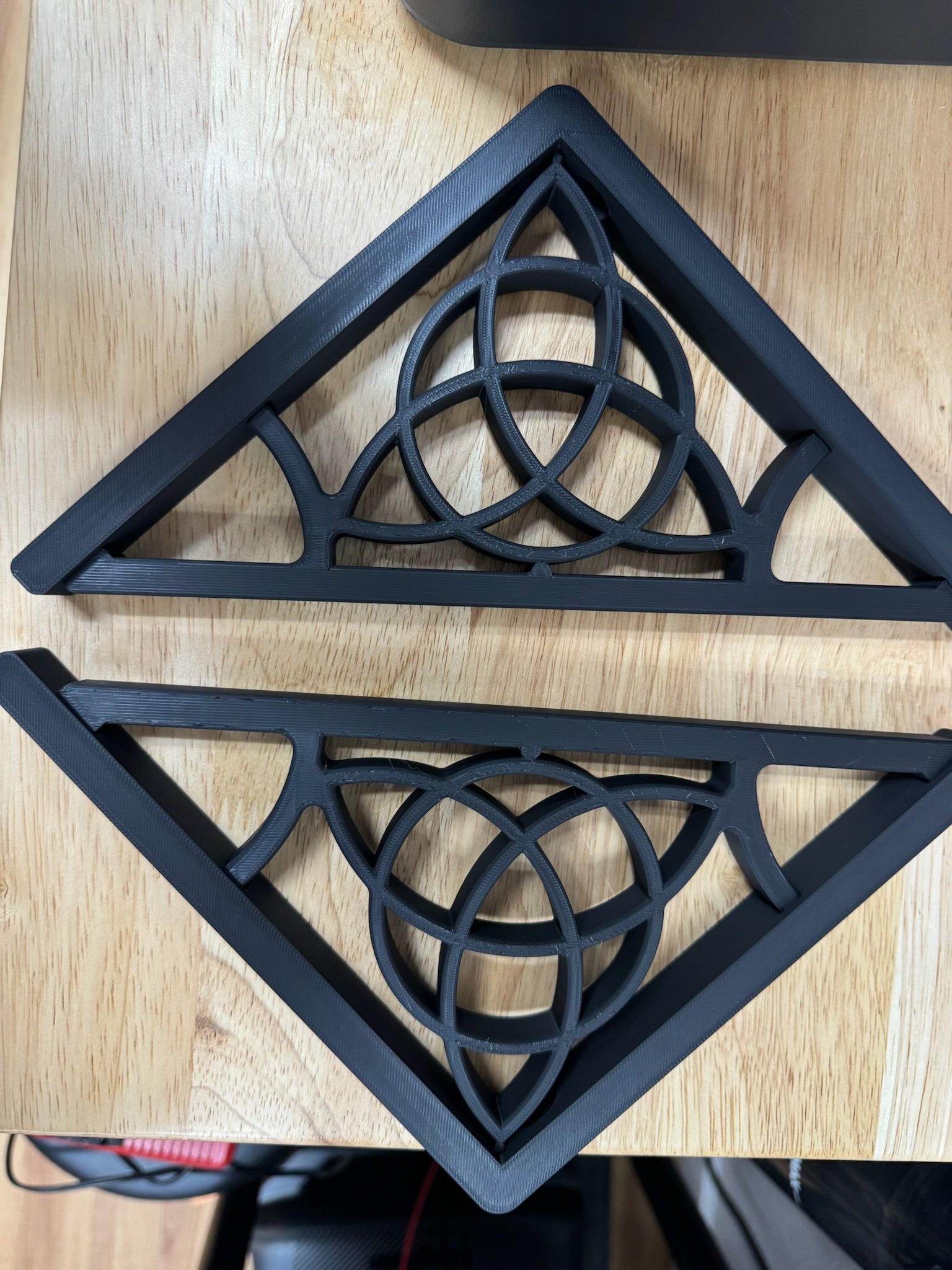 Celtic Shelf L Bracket