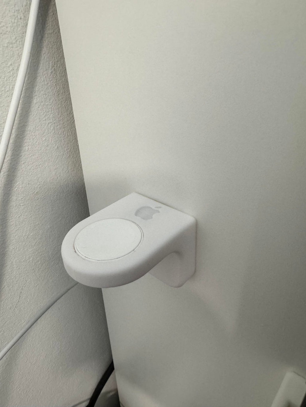 Apple Wall Charger MOUNT