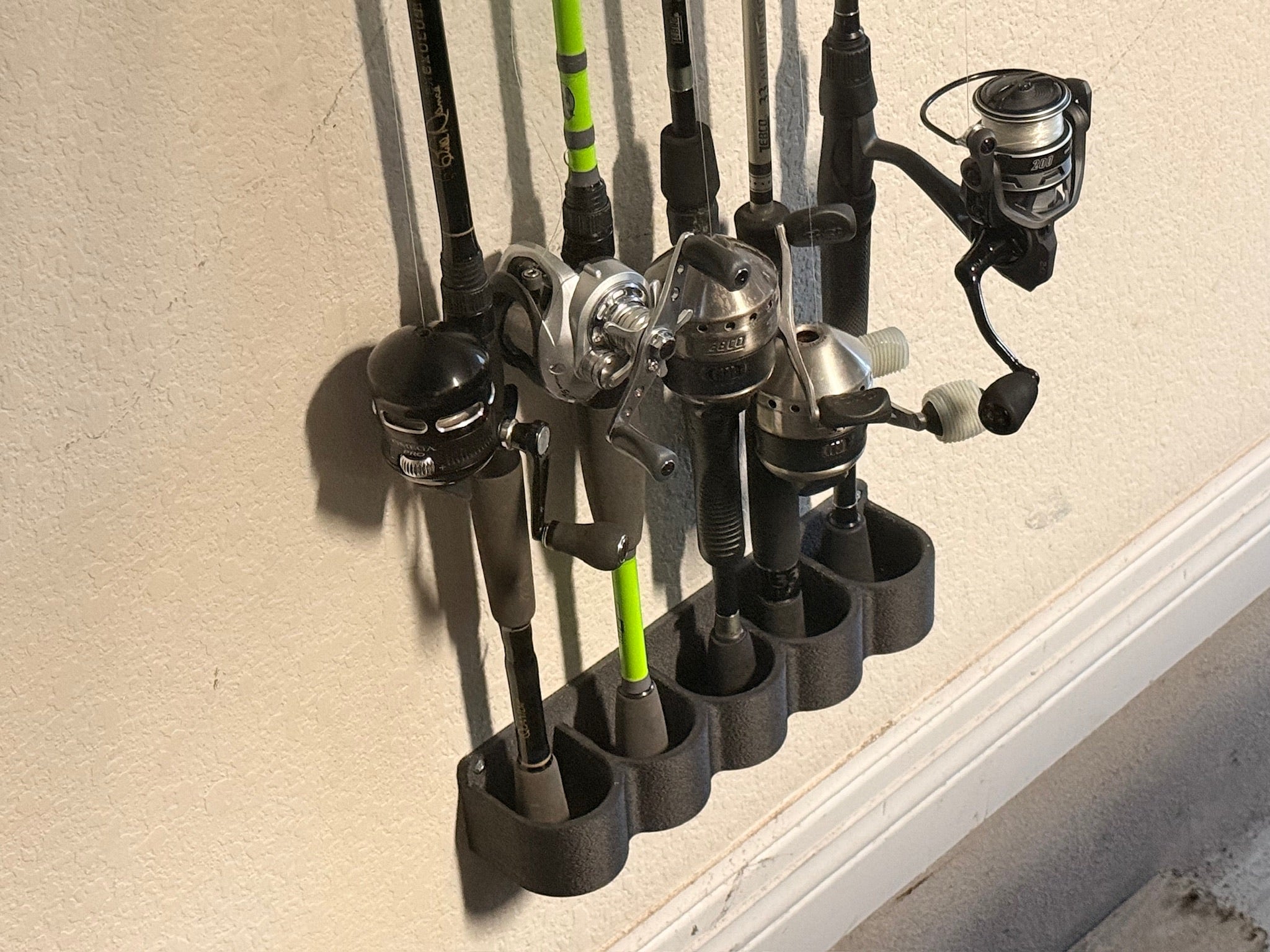 Fishing Rod & Pole Holder / Wall Mount
